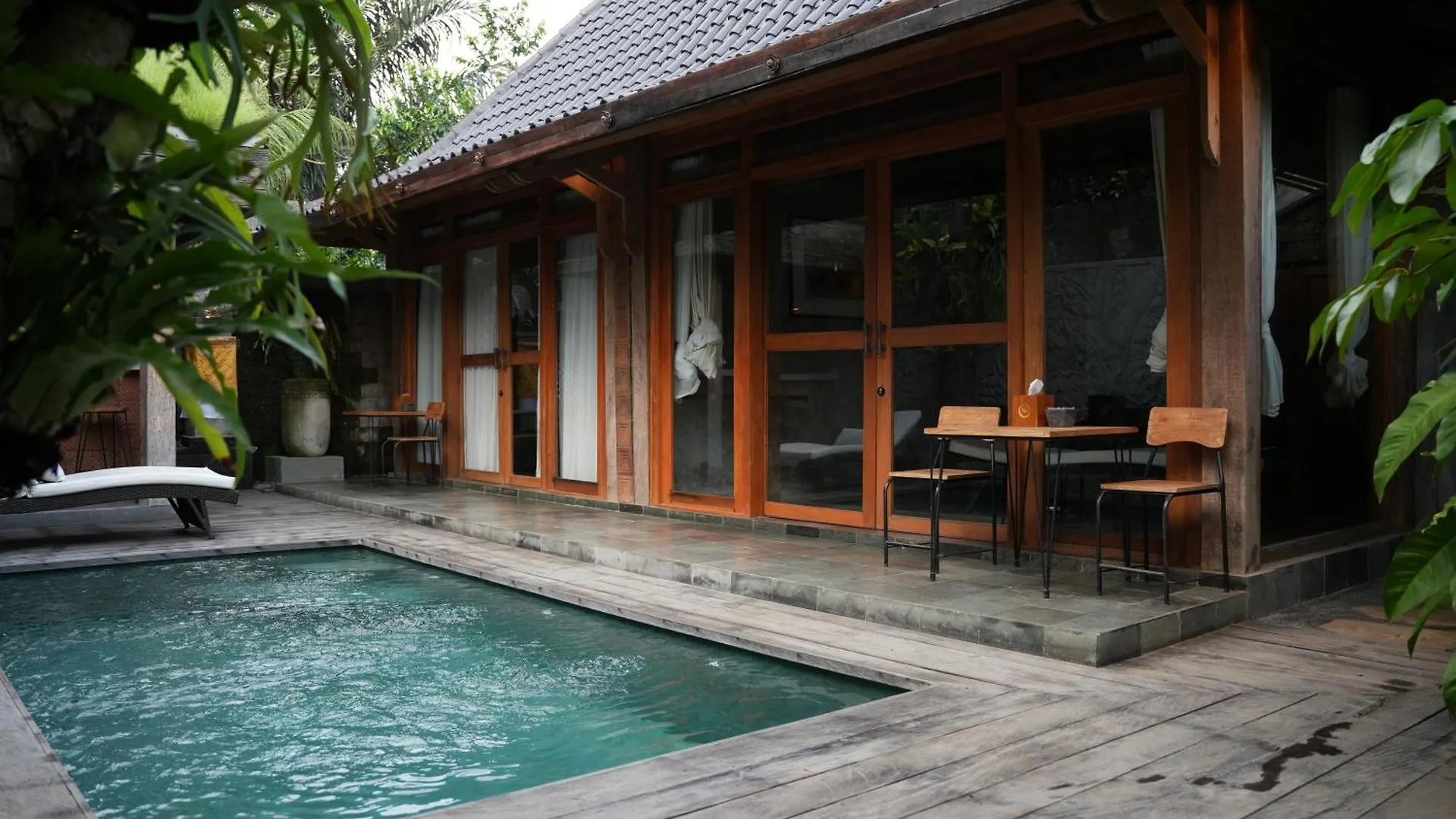 Villa Pisang Dua contacts